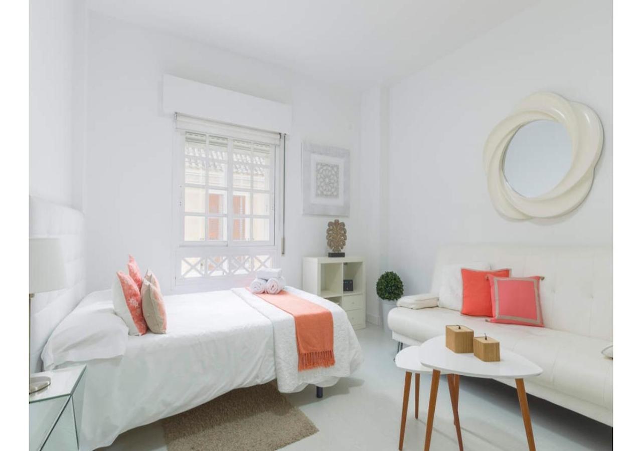 Lovely Studio At The City Heart! Malaga Exterior photo