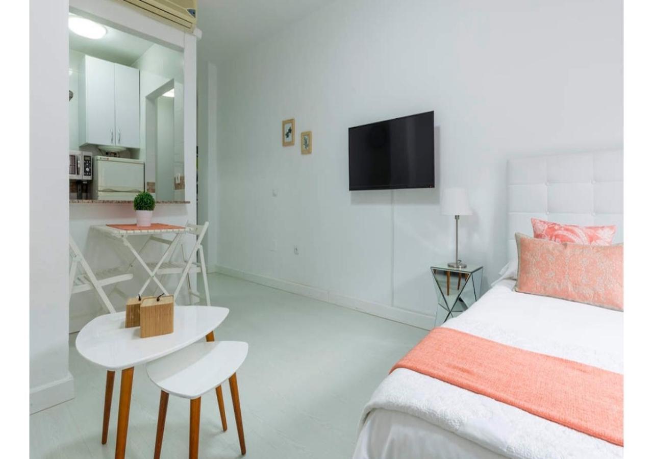 Lovely Studio At The City Heart! Malaga Exterior photo